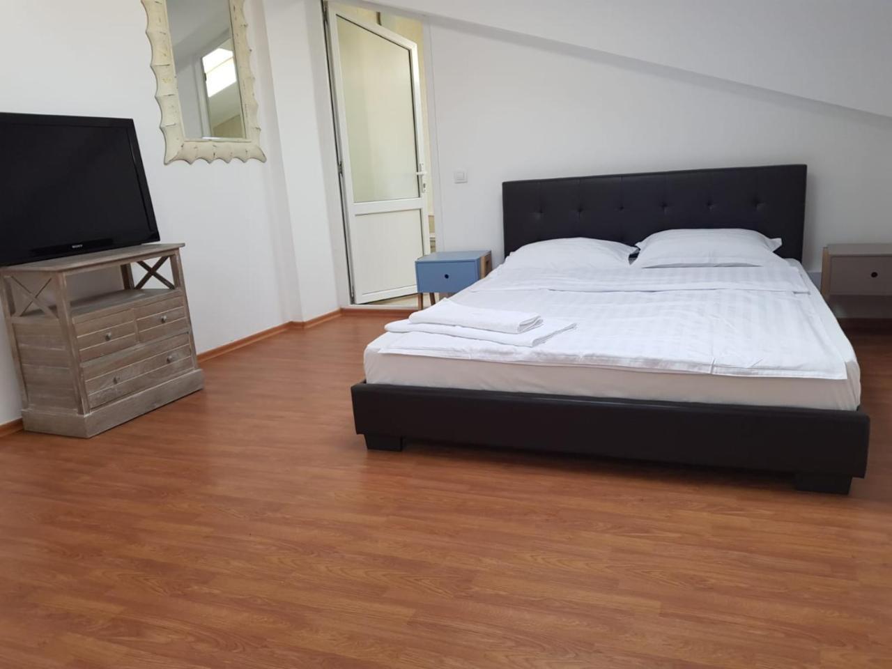 Nonna Mia Hotel Bukareszt Zewnętrze zdjęcie